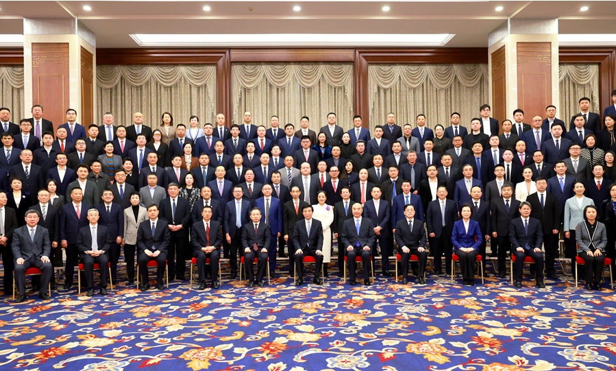 中国光彩事业促进会第七次会员代表大会在京召开 王沪宁会见与会代表