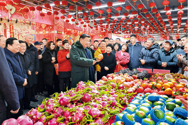 习近平：扩大内需是战略之举
