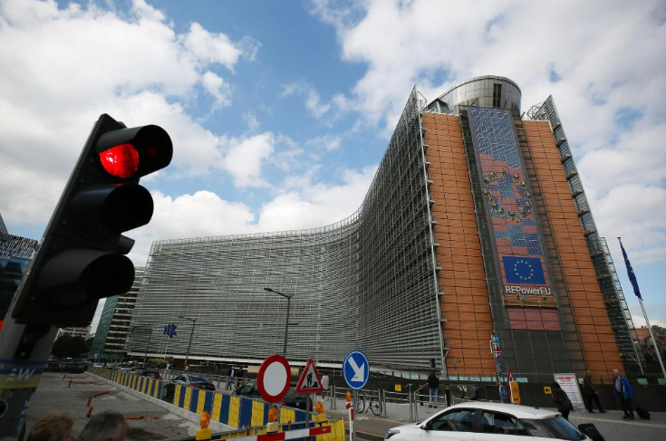 英媒：特朗普批欧洲引分歧 有人劝冯德莱恩“忍气吞声”