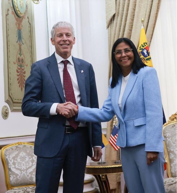 委内瑞拉代总统会见美能源部长