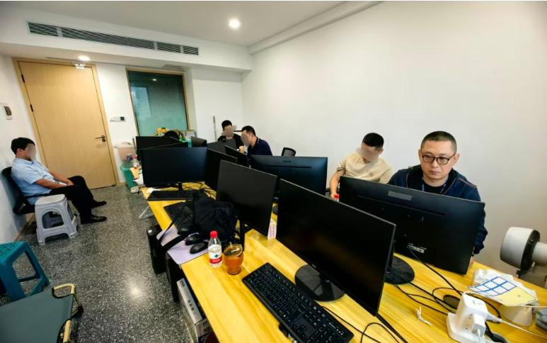 利用AI抓热点，炮制“爆款”博流量——起底新型网络“水军”犯罪手法