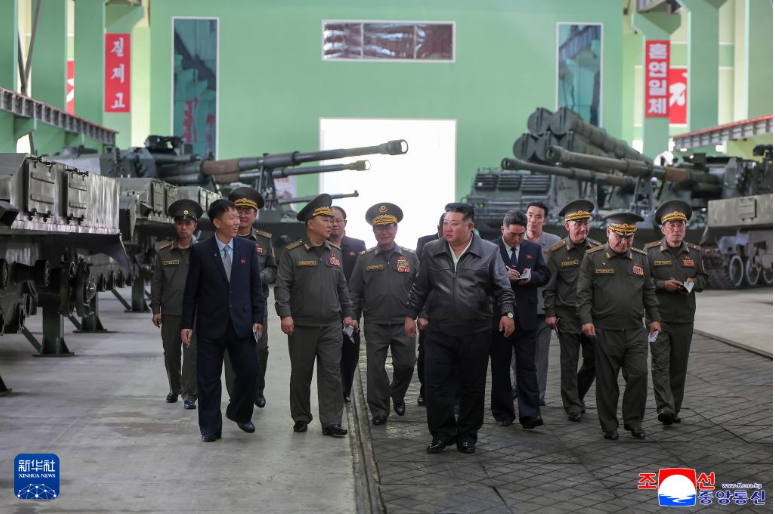 金正恩视察重要军工企业