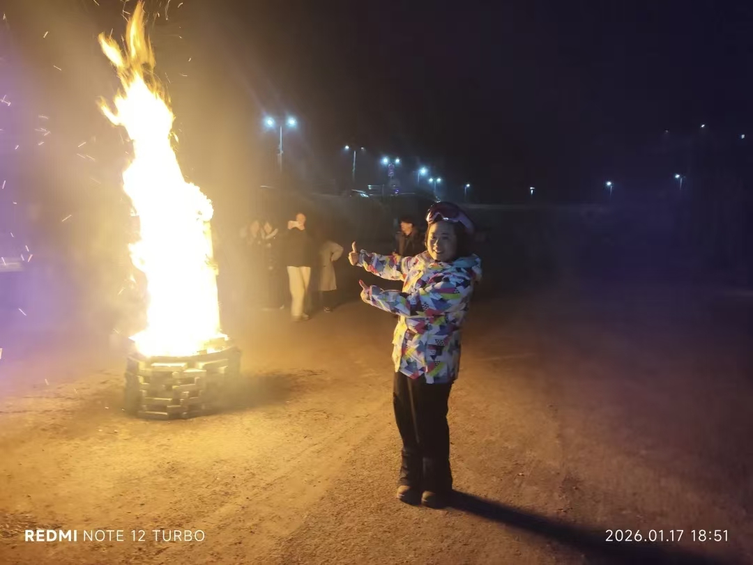 寻味十堰 · 情暖大川—十堰首场"杀猪宴"强势来袭！武当滑雪场冰雪+年俗体验火了
