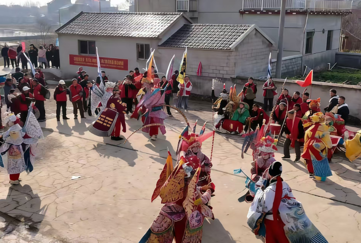 安徽南陵满场花灯亮起来---年味儿瞬间拉满！