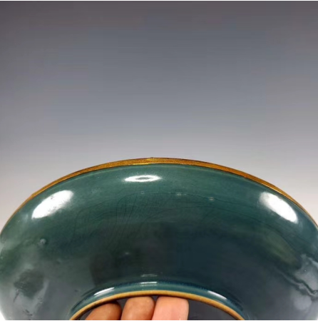 可遇而不可求的五代后周柴窑镶金嵌宝石盘