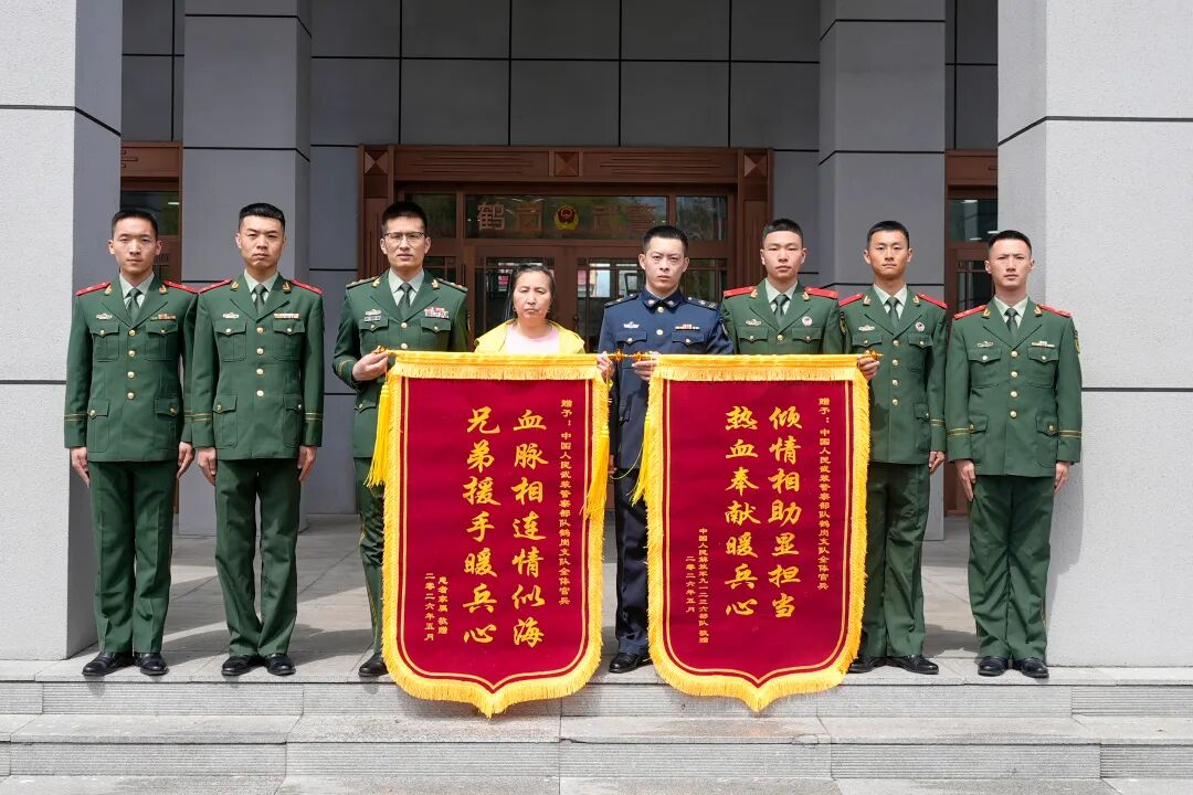 深夜营门一场特殊求助，诠释何为中国子弟兵的铁血柔情