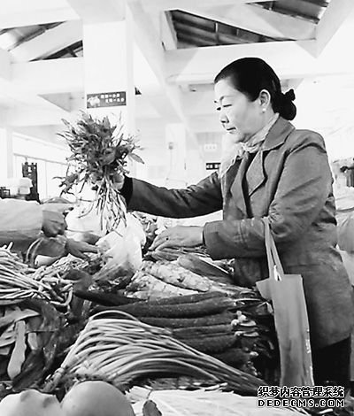 涨价背后中国百姓生活：迁就于高物价过起穷日子(组图)