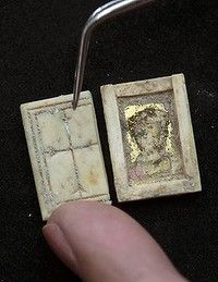 以色列考古学家发现千余年前罕见祷告盒(图)