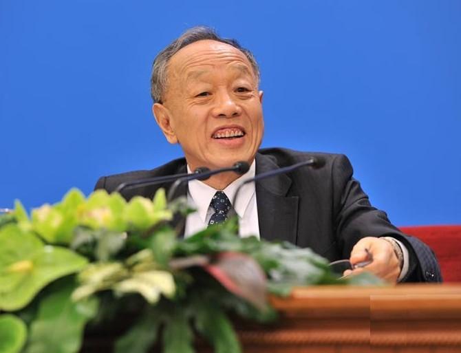 李肇星:2012年中国国防费预算为6702.74亿元人民币