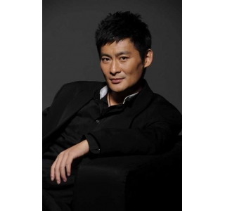 景岗山年末演出忙不停 获最佳影视歌曲提名