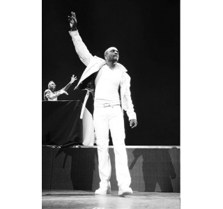 Akon:MJ想用音乐治愈世界 签Gaga让我提前退休