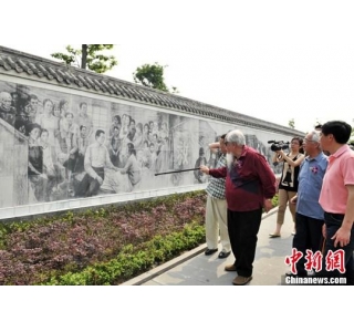 38名中国画家创作的《抗震壮歌》壁画亮相四川