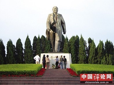 习近平深圳视察入住普通套房 全程没红毯未封路