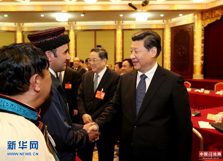 （两会）（1）习近平看望全国政协十二届二次会议少数民族界委员