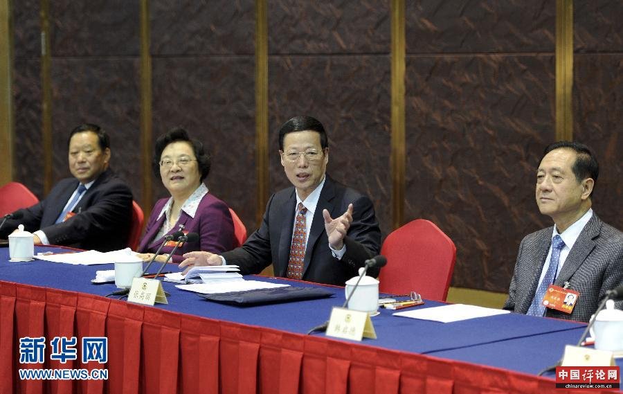 （两会）张高丽看望体育、医药卫生界委员并参加讨论