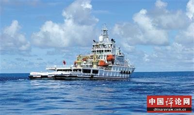 失联客机大量疑似物“现身”中国军舰成搜救主力