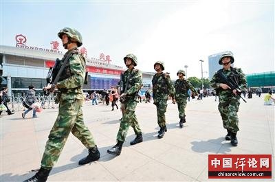 多地推行一线民警配枪弹巡逻 迅速处置突发事件
