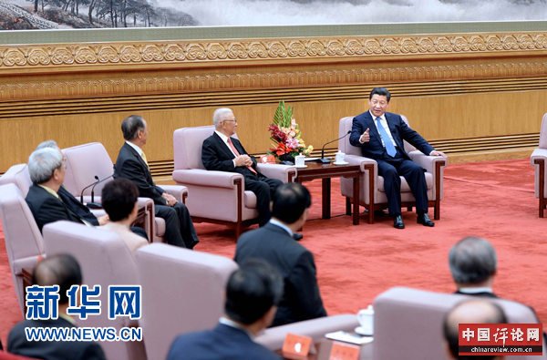 9月26日，中共中央总书记习近平在北京人民大会堂会见台湾和平统一团体联合参访团。 新华社记者 李涛 摄 