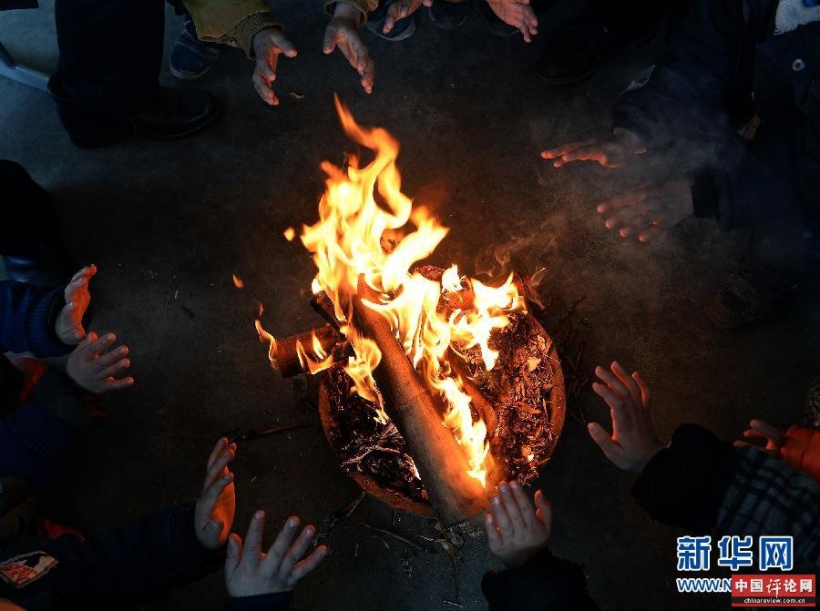 （图片故事）（5）8个学生2个老师的“火盆小学”