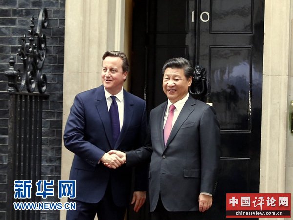 10月21日，国家主席习近平在伦敦唐宁街首相府同英国首相卡梅伦举行会谈。 新华社记者 鞠鹏 摄 