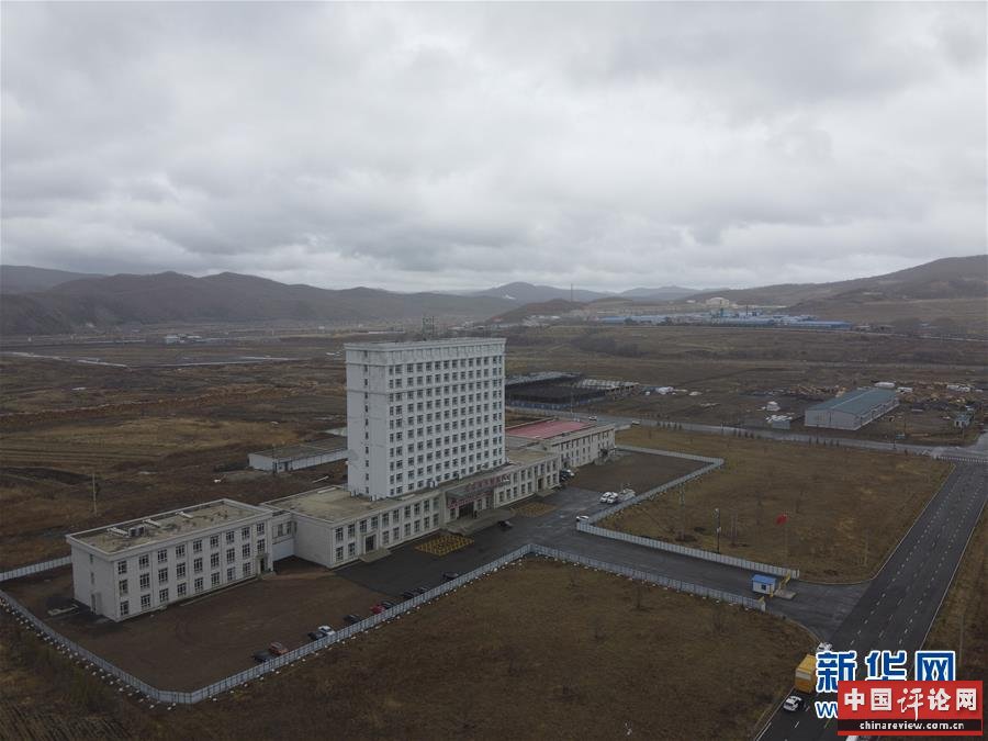 （在习近平新时代中国特色社会主义思想指引下——新时代新作为新篇章·习近平总书记关切事·图文互动）（1）祛疫未竟 征衣不解——绥芬河小城的抗疫故事